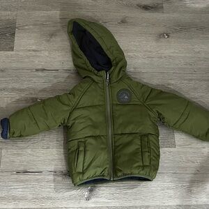 2t cute warm Carters jacket, green